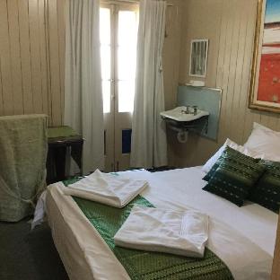 Toogoolawah Hotel,Near Somerset Regional Art Gallery Â€“ The Condensery,2 star