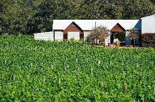Upper Reach Spa Cottage,Ellenbrook>>Baskerville,4 star