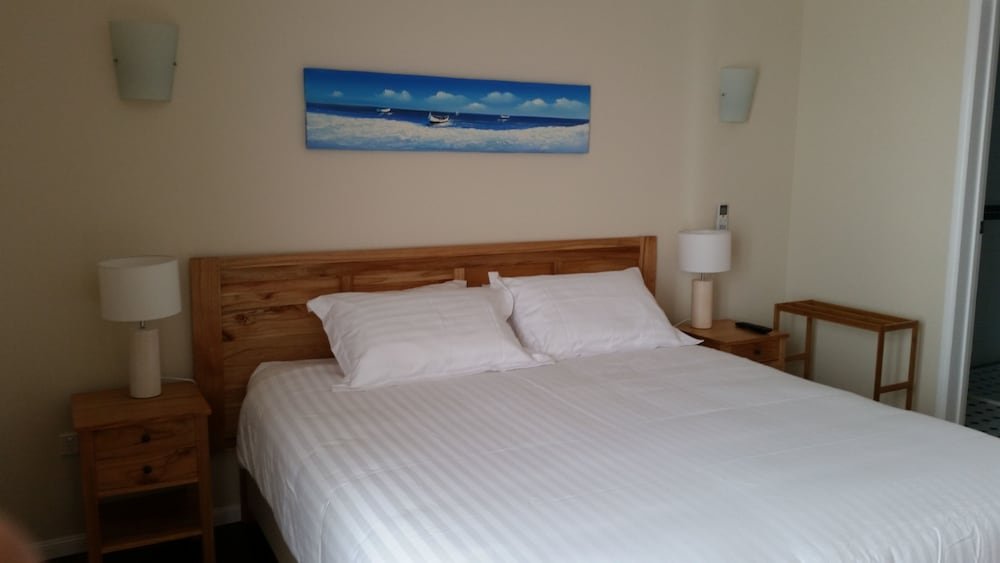 kernow charters towers