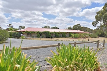 Inglewood Motel And Caravan Park,Horsham>>Bendigo,3 star