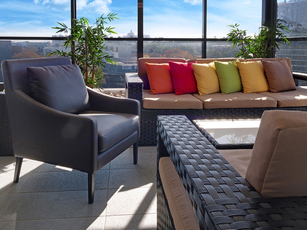 valuesuites green square