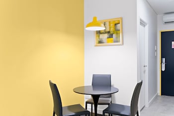 valuesuites green square