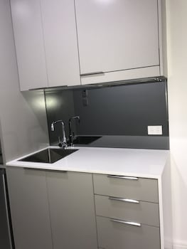 valuesuites green square