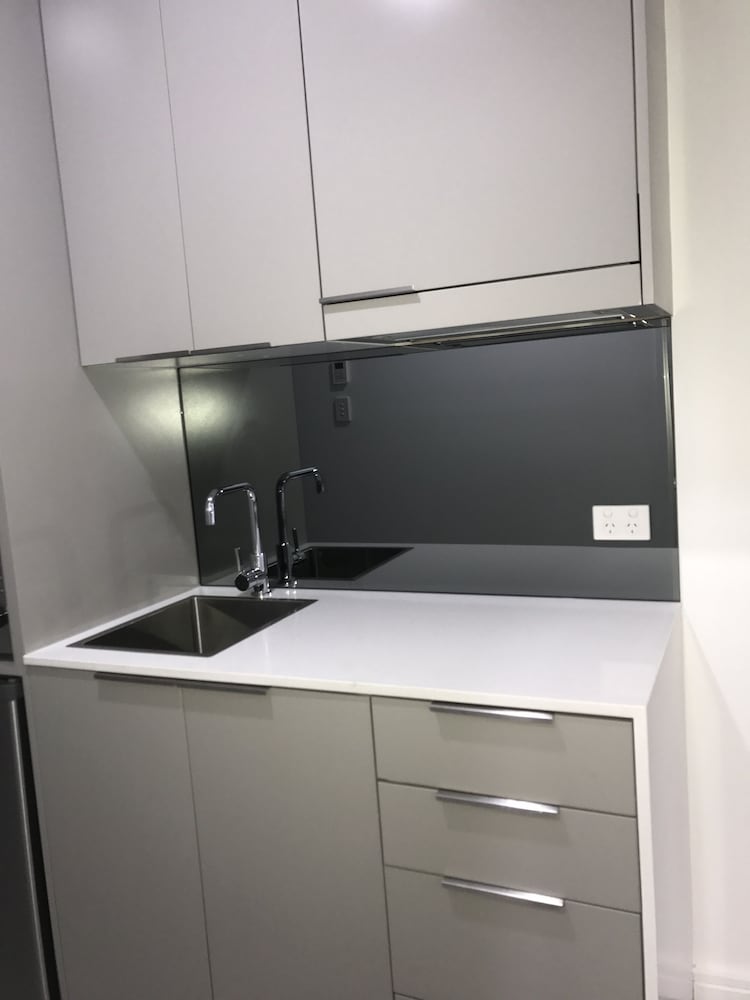 valuesuites green square