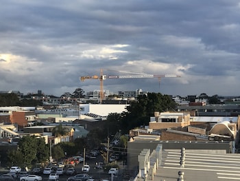 valuesuites green square