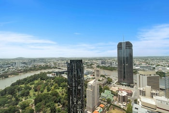brisbane skytower by cllix