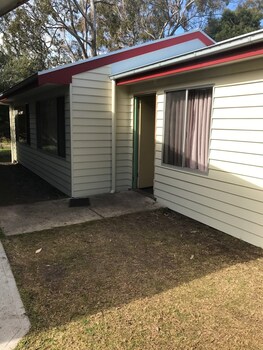 The Abbey Raymond Island,Forge Creek>>Bairnsdale,3 star