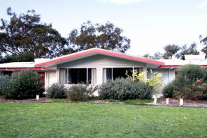 the abbey raymond island