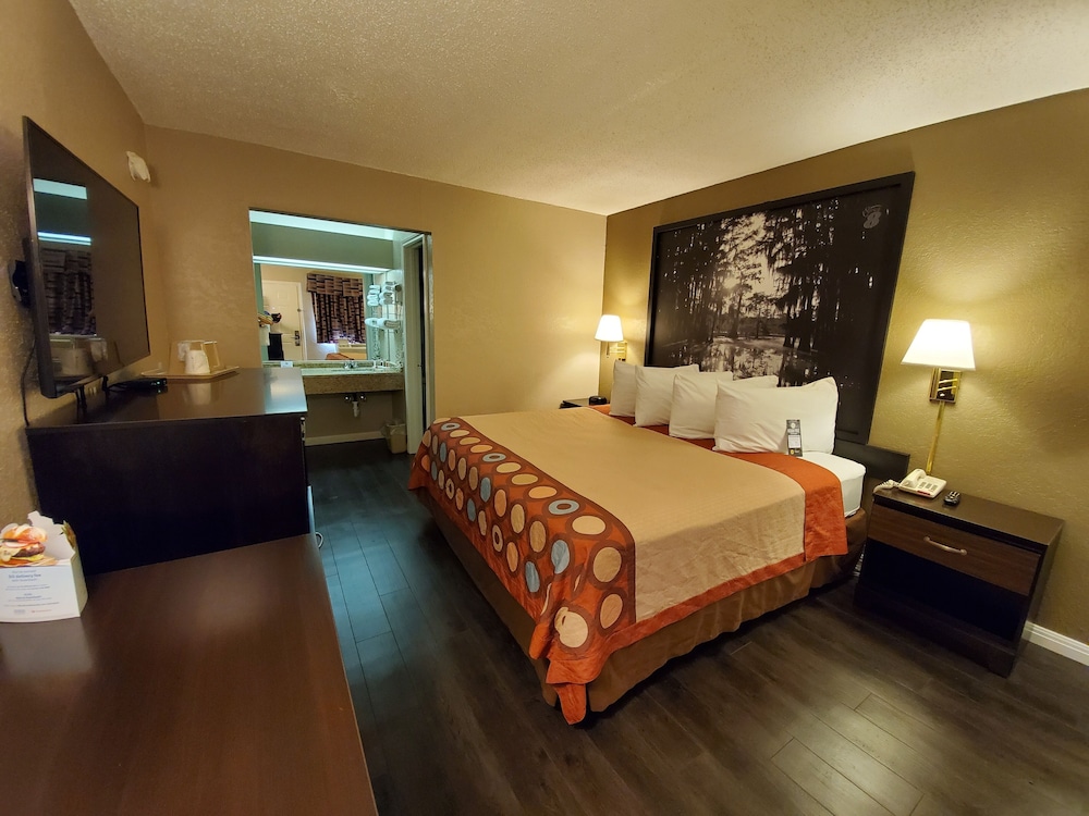 Super 8 By Wyndham Abilene North,Taylor>>Abilene,2 star