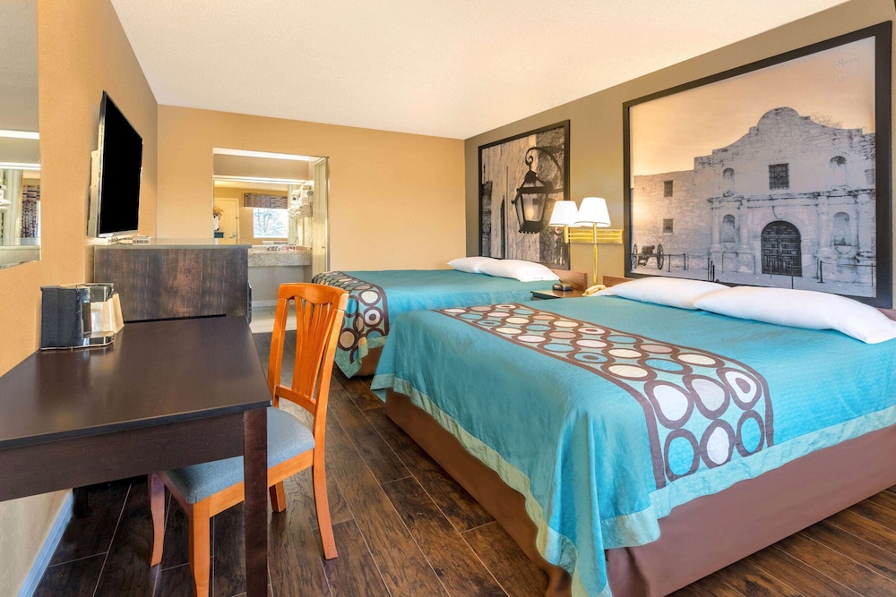 Super 8 By Wyndham Abilene North,Taylor>>Abilene,2 star