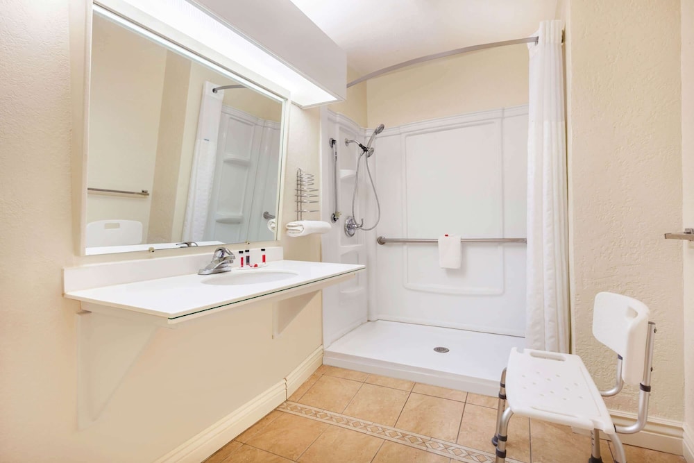 super 8 by wyndham abilene north