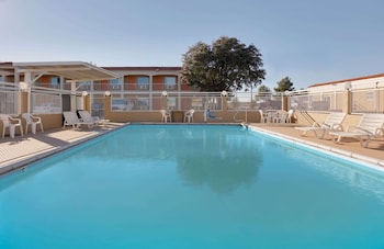 super 8 by wyndham abilene north