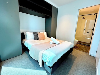 mega style apartments victoria one