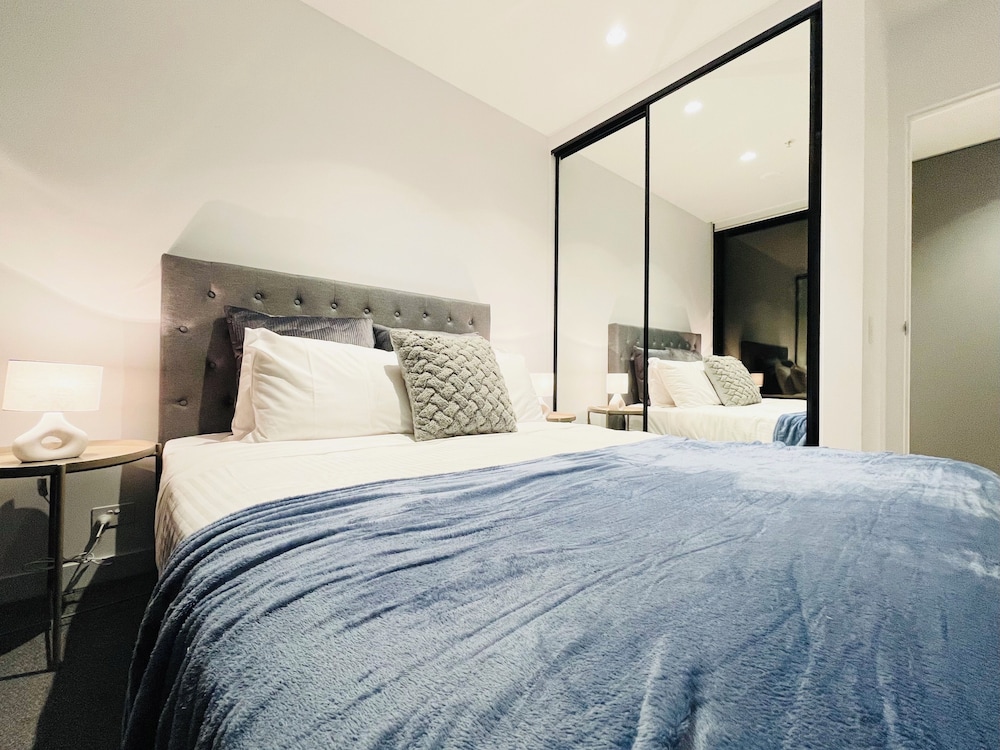 mega style apartments victoria one