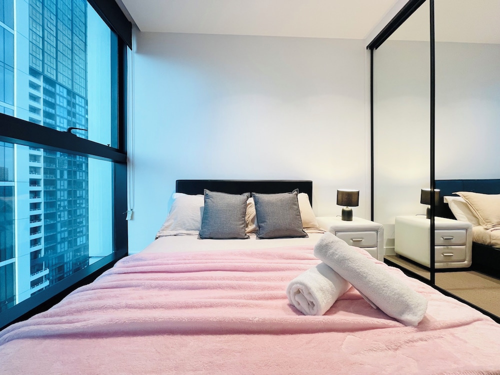 mega style apartments victoria one