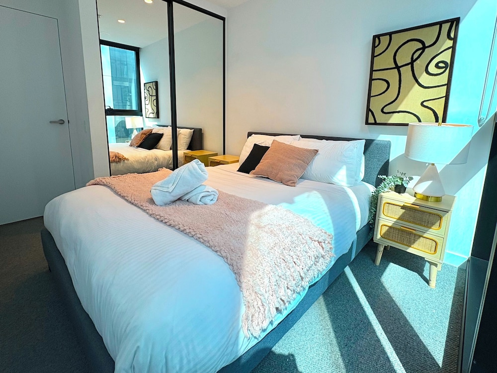 mega style apartments victoria one
