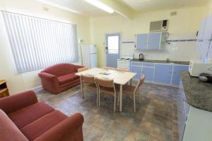 Modra's Apartments,Eyre Peninsula>>Charlton Gully,4 star