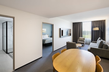 holiday inn sydney st marys by ihg