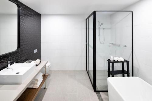 holiday inn sydney st marys by ihg