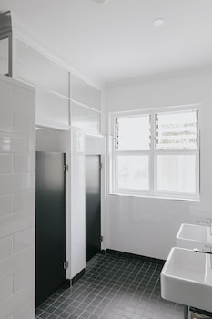 general roberts hotel