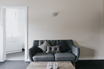 general roberts hotel