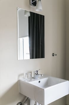 general roberts hotel