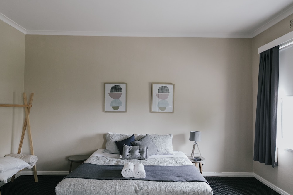 general roberts hotel