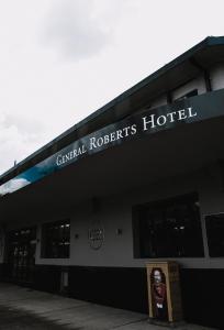 general roberts hotel