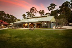Paradise Country Farmstay,Hope Island>>Gold Coast,2 star