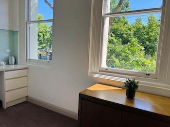 clarendon hotel melbourne