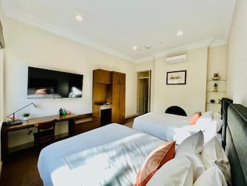 clarendon hotel melbourne