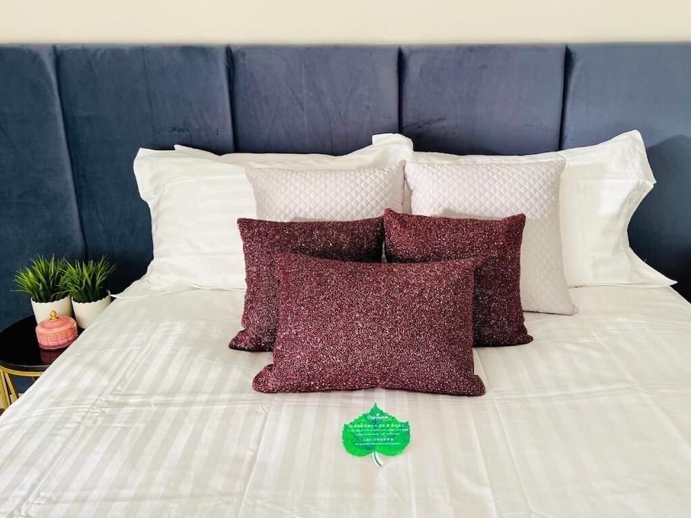 clarendon hotel melbourne