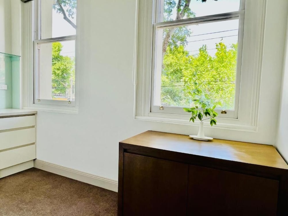 clarendon hotel melbourne