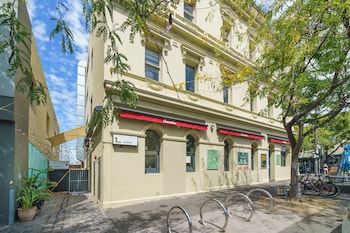 clarendon hotel melbourne