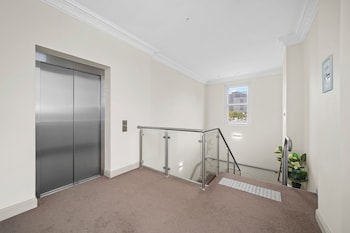 clarendon hotel melbourne