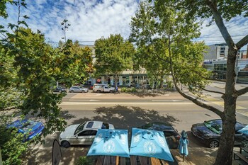 clarendon hotel melbourne