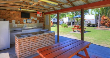 Nrma Capricorn Yeppoon Holiday Park,Causeway Lake>>Blacks Beach,3 star