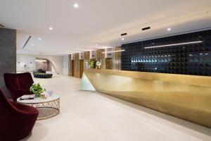 tyrian serviced apartments albert park lake