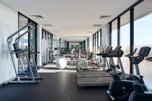 tyrian serviced apartments albert park lake