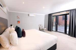 the stirling arms hotel