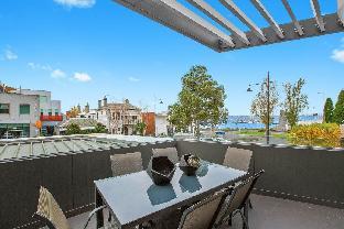 melbourne holiday apartments williamstown