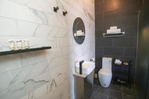 indulge apartments the urban collection