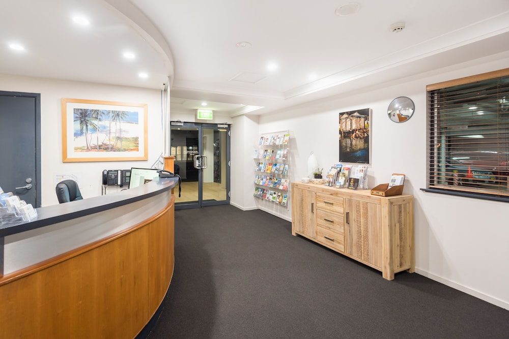 The Brighton Apartments,Kilaben Bay>>Gorokan,3 star