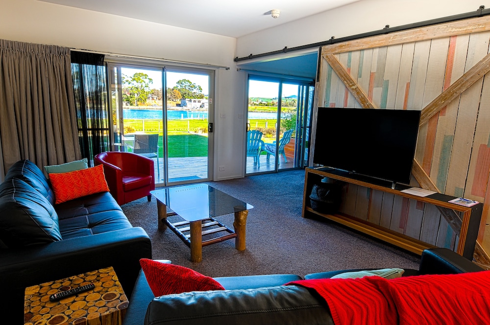 ulverstone river edge apartments