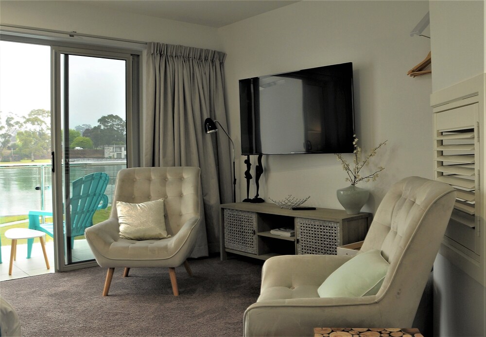 ulverstone river edge apartments