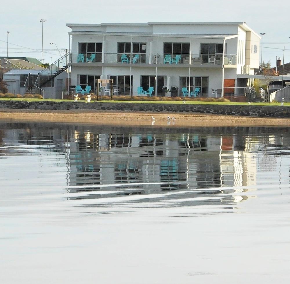 Ulverstone River Edge Apartments,Devonport>>Barrington,4 star