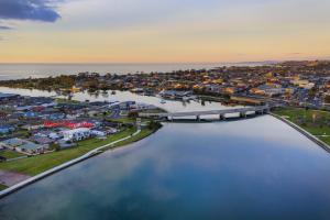 ulverstone river edge apartments