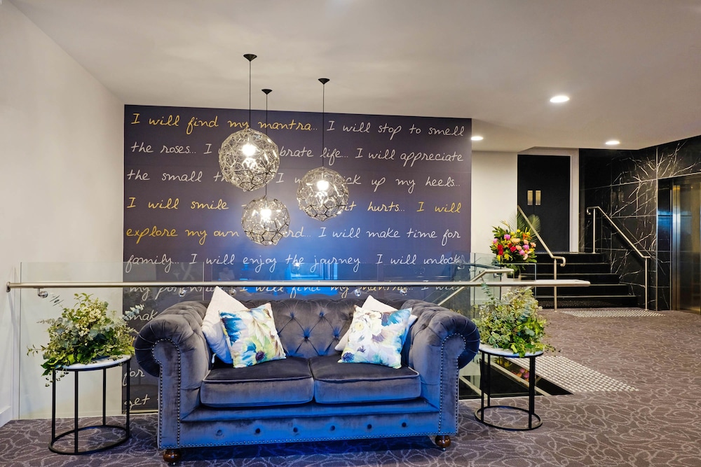 mantra albury hotel