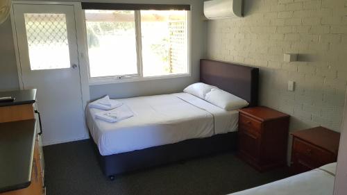 Bateau Bay Hotel,Central Coast>>Bateau Bay,3 star