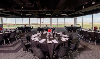rydges pit lane hotel